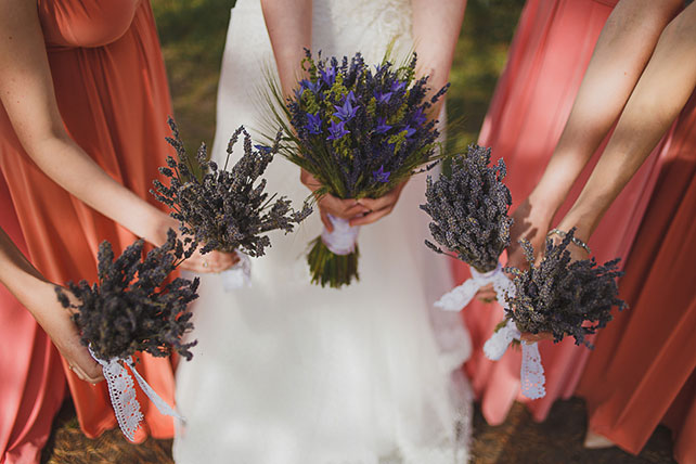 лавандовая свадьба, букетики подружек невесты