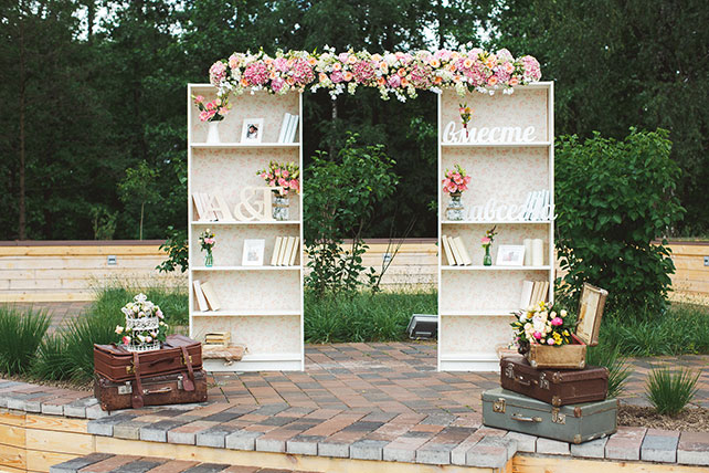 Милая летняя свадьба, свадебная арка