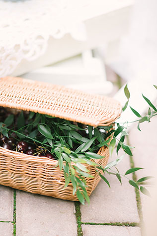 свадьба в стиле рустик, фрукты в декоре