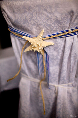 морская свадьба, декор стульев в морском стиле