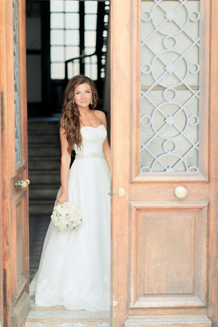 морская свадьба в Ницце, образ невесты