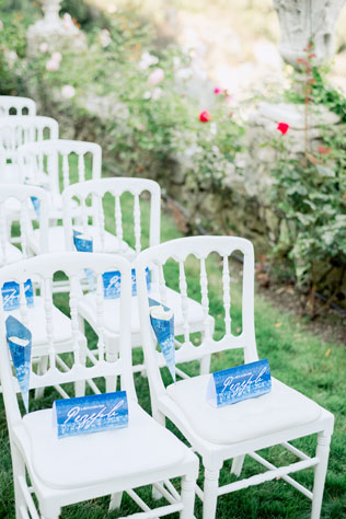 морская свадьба в Ницце, место церемонии, декор стульев