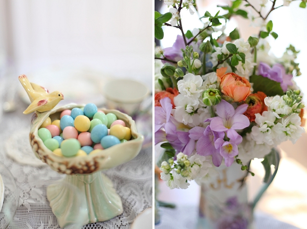 цветные драже и букет