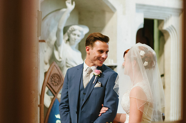 Свадьба в музыкальной тематике, жених и невеста