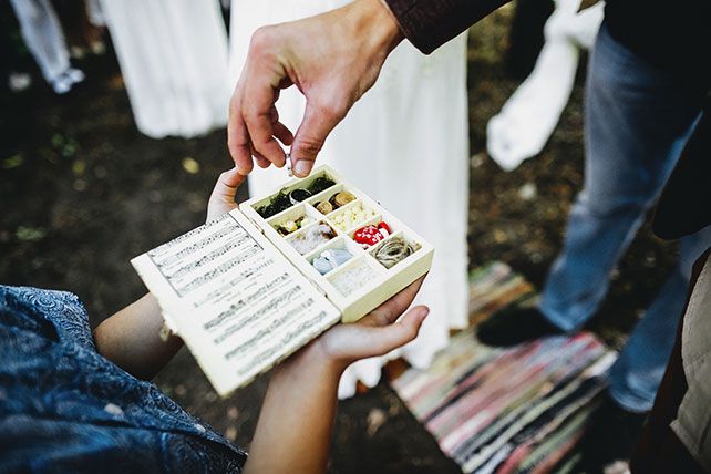 Музыкальная свадьба в стиле бохо, коробочка для колец
