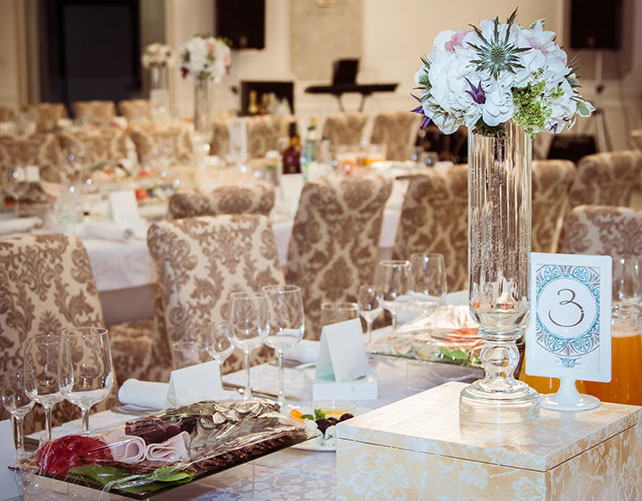 мятно-золотая свадьба, декор стола