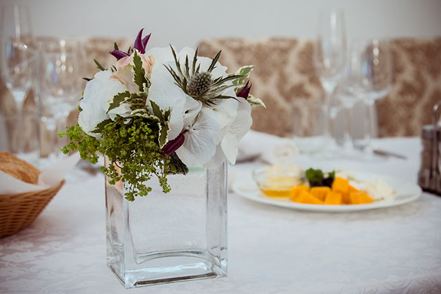 мятно-золотая свадьба, цветочное оформление