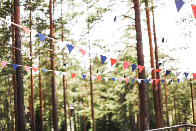 Путешествие на край света, флажки