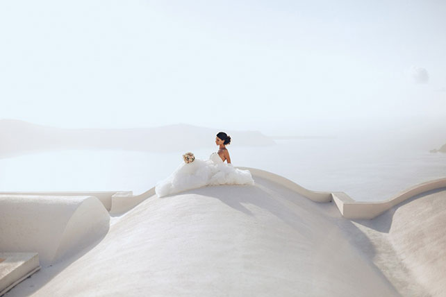 На краю света, невеста на белой крыше