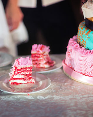 небесная свадьба с воздушными шарами, торт