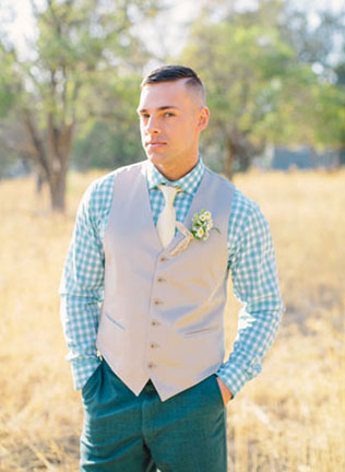 нежная свадьба в стиле рустик, образ жениха