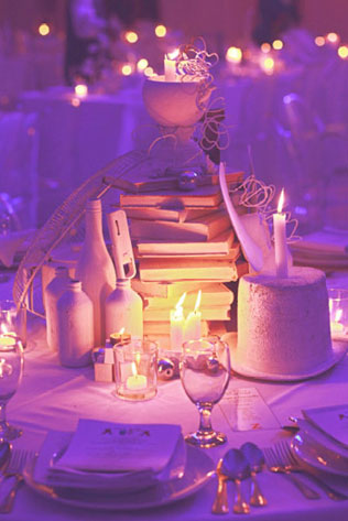 необычная и яркая современная свадьба, декор столов