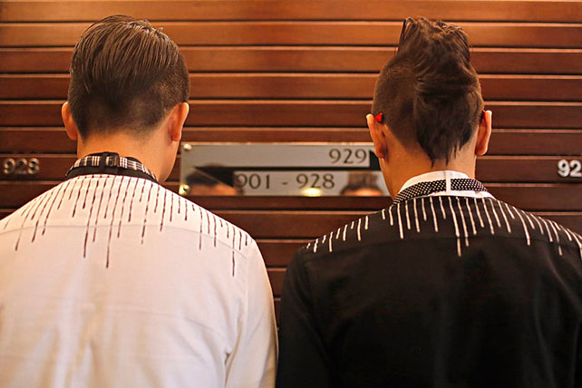 необычная и яркая современная свадьба, друзья жениха