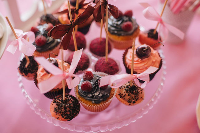 Очаровательная пионовая свадьба Антона и Ольги, сладкий стол