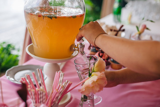 Очаровательная пионовая свадьба Антона и Ольги, напитки