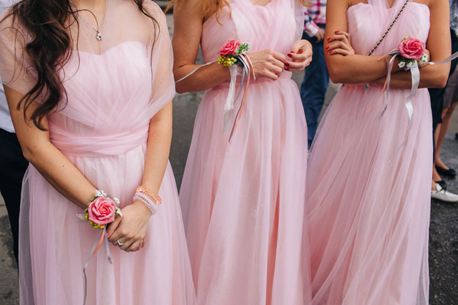Очаровательная пионовая свадьба Антона и Ольги, подружки невесты