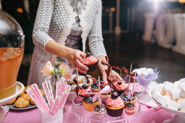 Очаровательная пионовая свадьба Антона и Ольги, сладкий стол