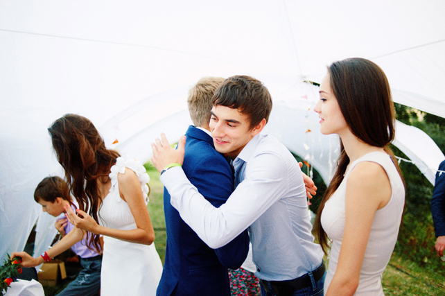 Гости на свадьбе