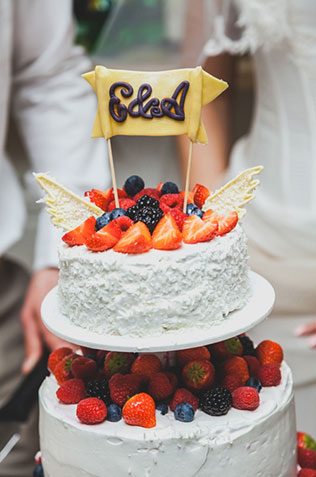 осенняя свадьба, торт с фруктами