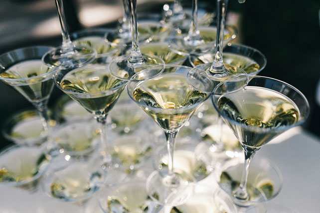 Пленительный цвет Марсала, шампанское