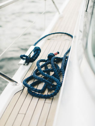 Под парусом мечты, яхта