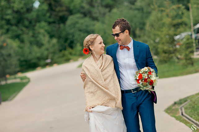 бело-красная летняя свадьба