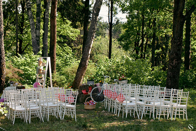 бело-красная летняя свадьба
