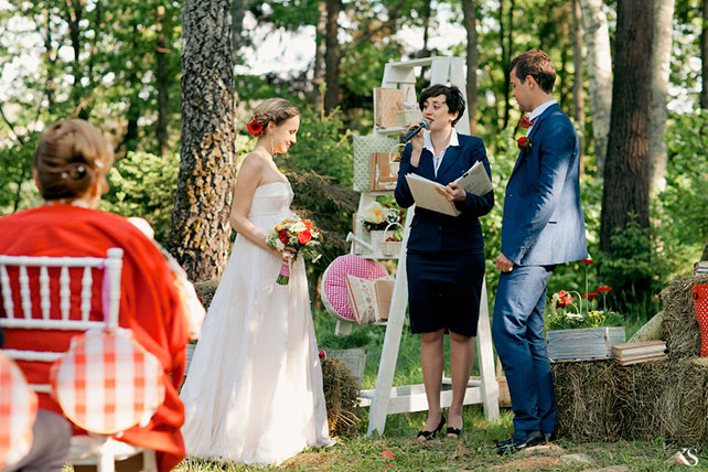 бело-красная летняя свадьба