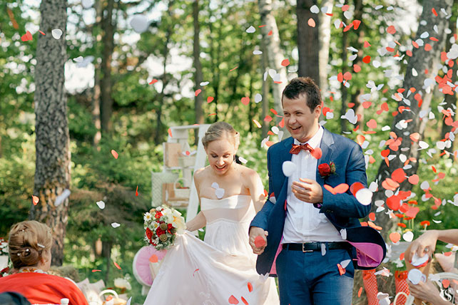 бело-красная летняя свадьба