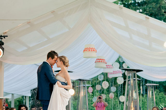 бело-красная летняя свадьба