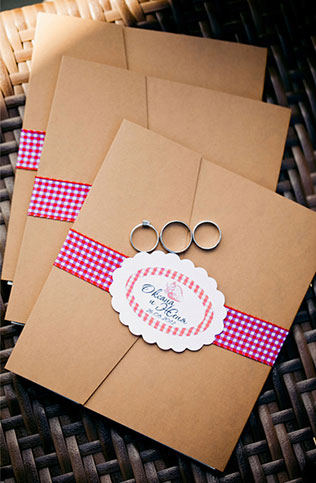 бело-красная летняя свадьба