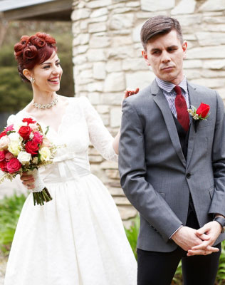 ретро-свадьба в стиле 1950-х, встреча жениха и невесты