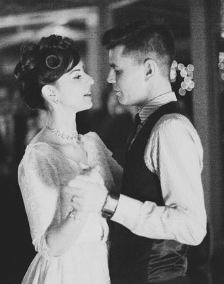 ретро-свадьба в стиле 1950-х, первый танец молодоженов