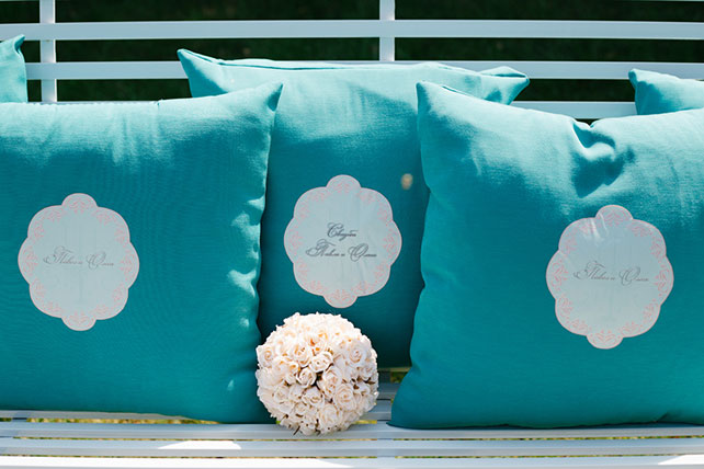 Романтическая свадьба на качелях, подушки
