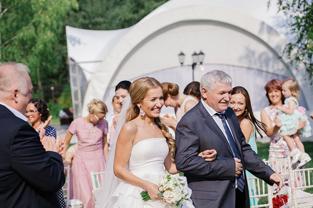 Романтическая свадьба на качелях, церемония