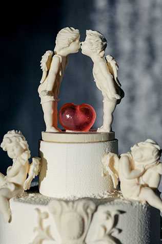 Роскошная белоснежная свадьба, свадебный торт
