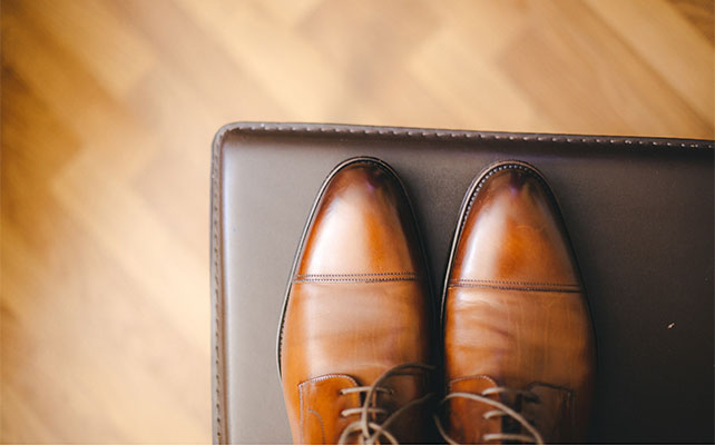 гламурная свадьба с гортензией, туфли жениха