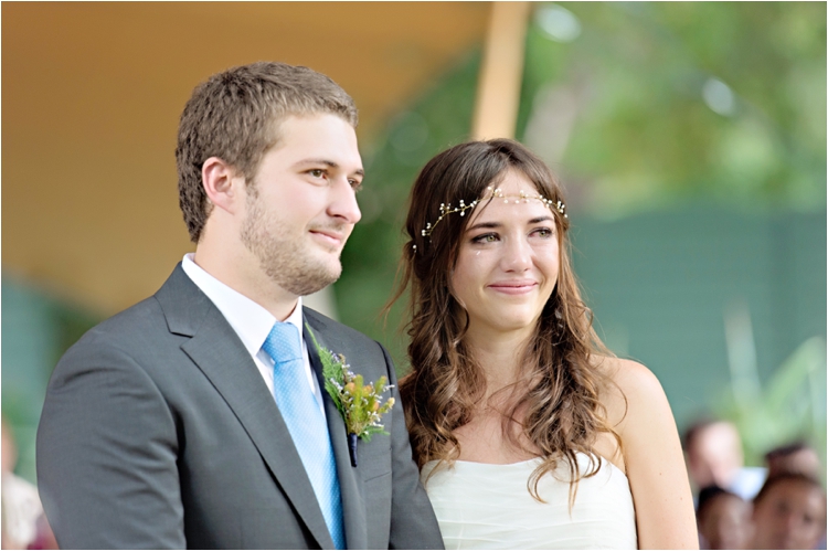 Невеста плачет