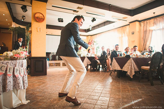 уютная свадьба в стиле рустик, первый танец молодоженов