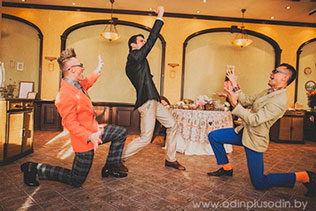 уютная свадьба в стиле рустик, первый танец молодоженов