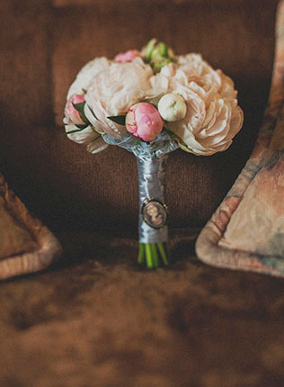 уютная свадьба в стиле рустик, букет невесты