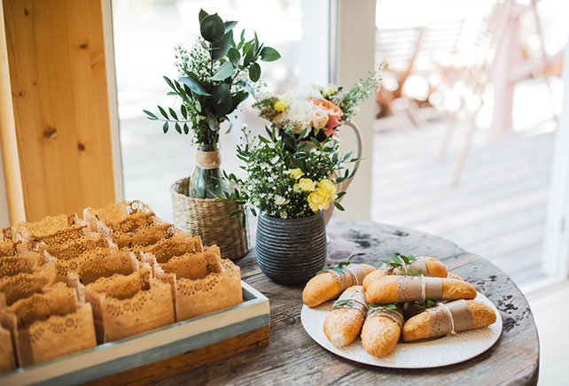 булочки на свадьбе, Трогательная рустикальная свадьба Насти и Паши