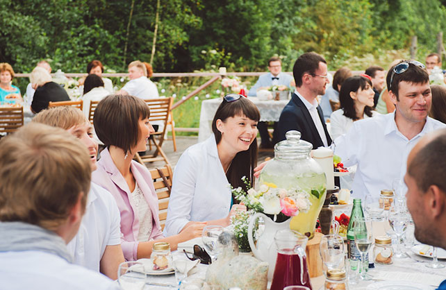 гости на свадьбе, Трогательная рустикальная свадьба Насти и Паши