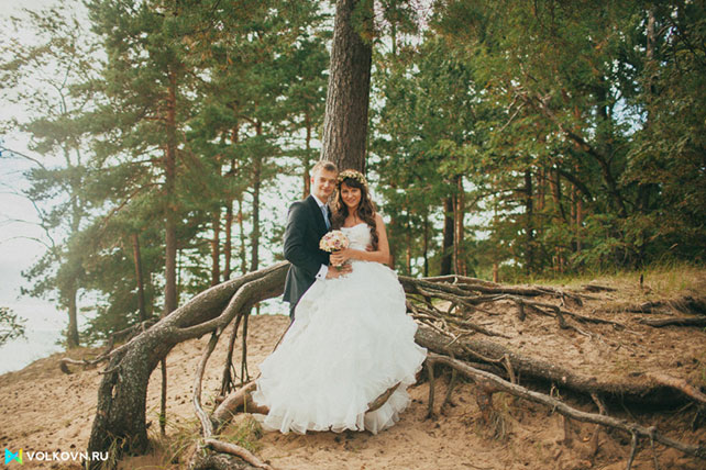 жених и невеста, фотосессия в лесу