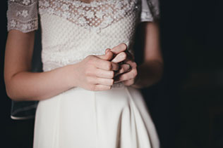 рустикальная свадьба на ранчо, платье невесты