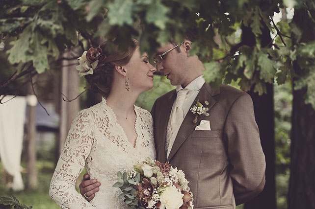 Рустикальная свадьба, жених и невеста