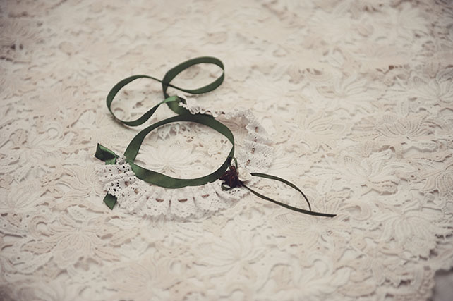 Рустикальная свадьба, подвязка невесты