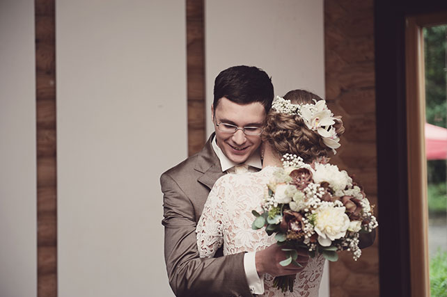 Рустикальная свадьба, встреча жениха и невесты