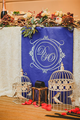 рябиновая свадьба, декор стола молодоженов