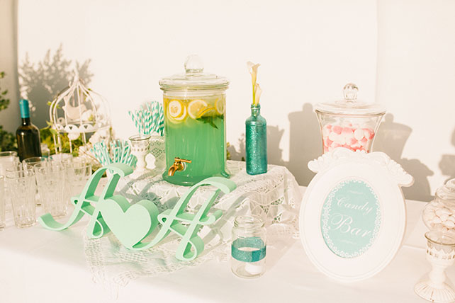 Солнечная свадьба на острове Санторини, Александр и Александра, декор сладкого стола